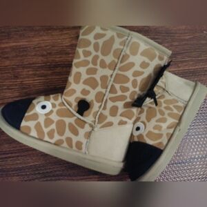 Kids Giraffe Pattern Boots - Tan and Black